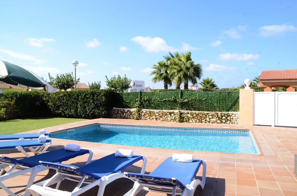 Villas Las Golondrinas Cala'N Bosch  Exterior foto